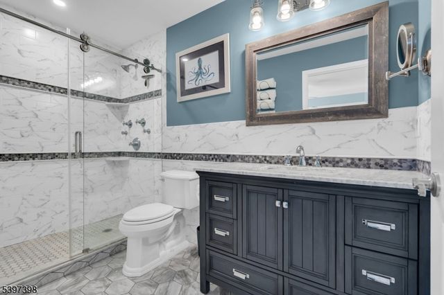 108 W 10Th St, Ship Bottom Boro, NJ 08008