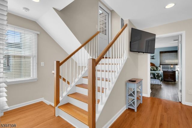 108 W 10Th St, Ship Bottom Boro, NJ 08008