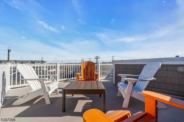 108 W 10Th St, Ship Bottom Boro, NJ 08008