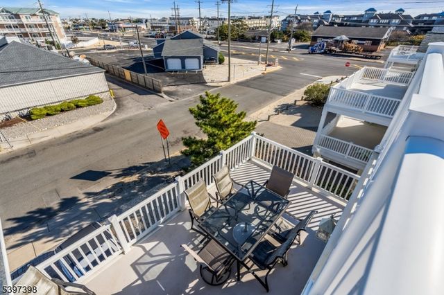 108 W 10Th St, Ship Bottom Boro, NJ 08008