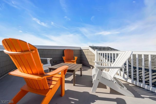 108 W 10Th St, Ship Bottom Boro, NJ 08008