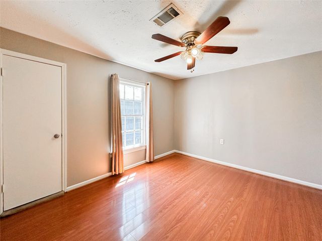 132 Grothe Lane, Houston, TX 77022