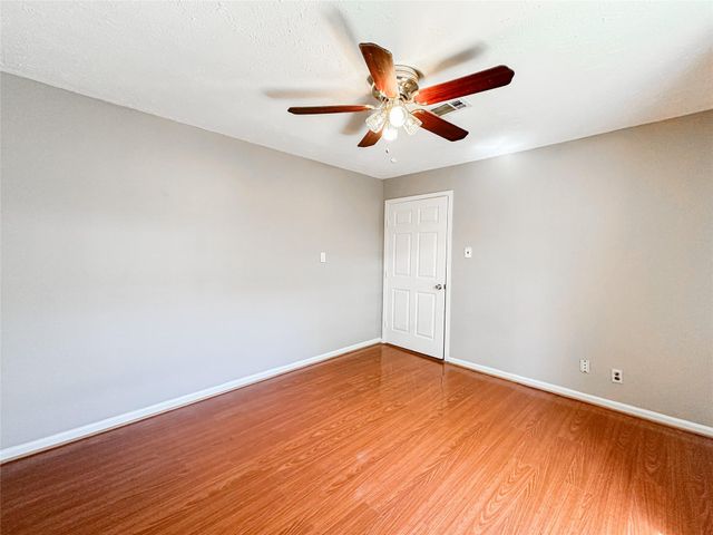 132 Grothe Lane, Houston, TX 77022