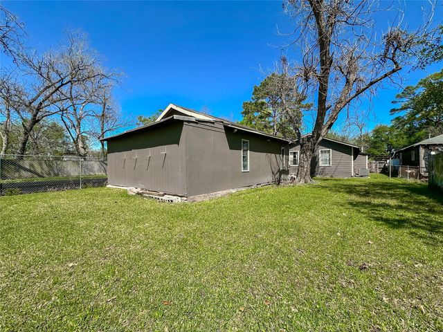 132 Grothe Lane, Houston, TX 77022