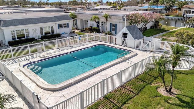 9819 HERNANDO COURT 29-A, Bradenton, FL 34210