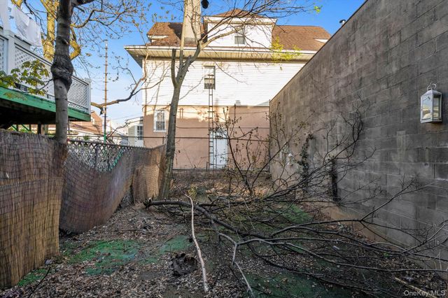 8421 7th Avenue, Brooklyn, NY 11228