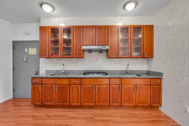 8421 7th Avenue, Brooklyn, NY 11228