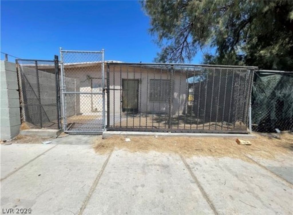 720 West Wilson Avenue, Las Vegas, NV 89106 — photo 2