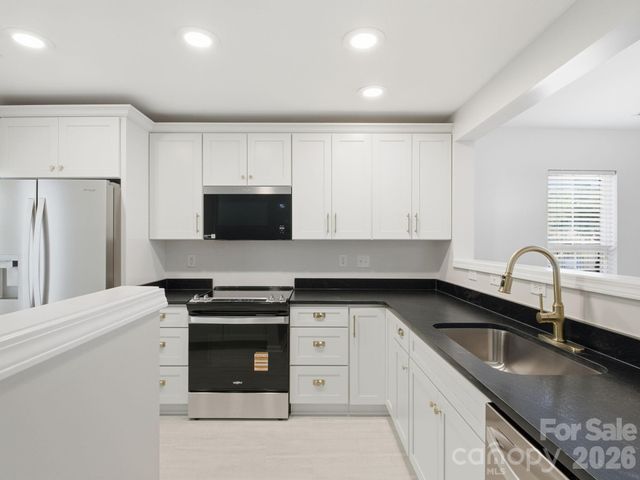 790 Rock Lake Glen, Fort Mill, SC 29715