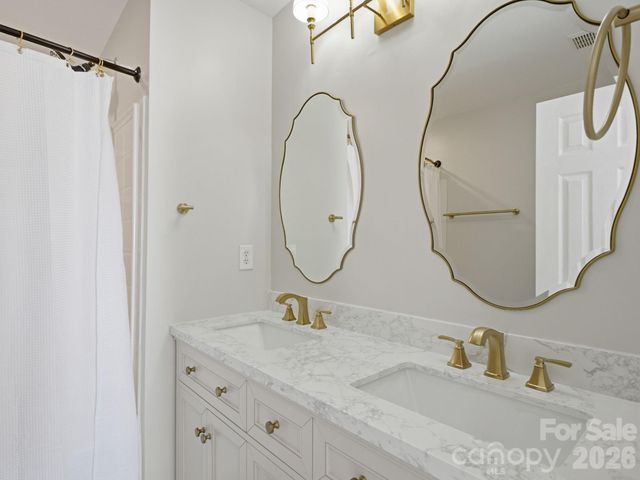 790 Rock Lake Glen, Fort Mill, SC 29715