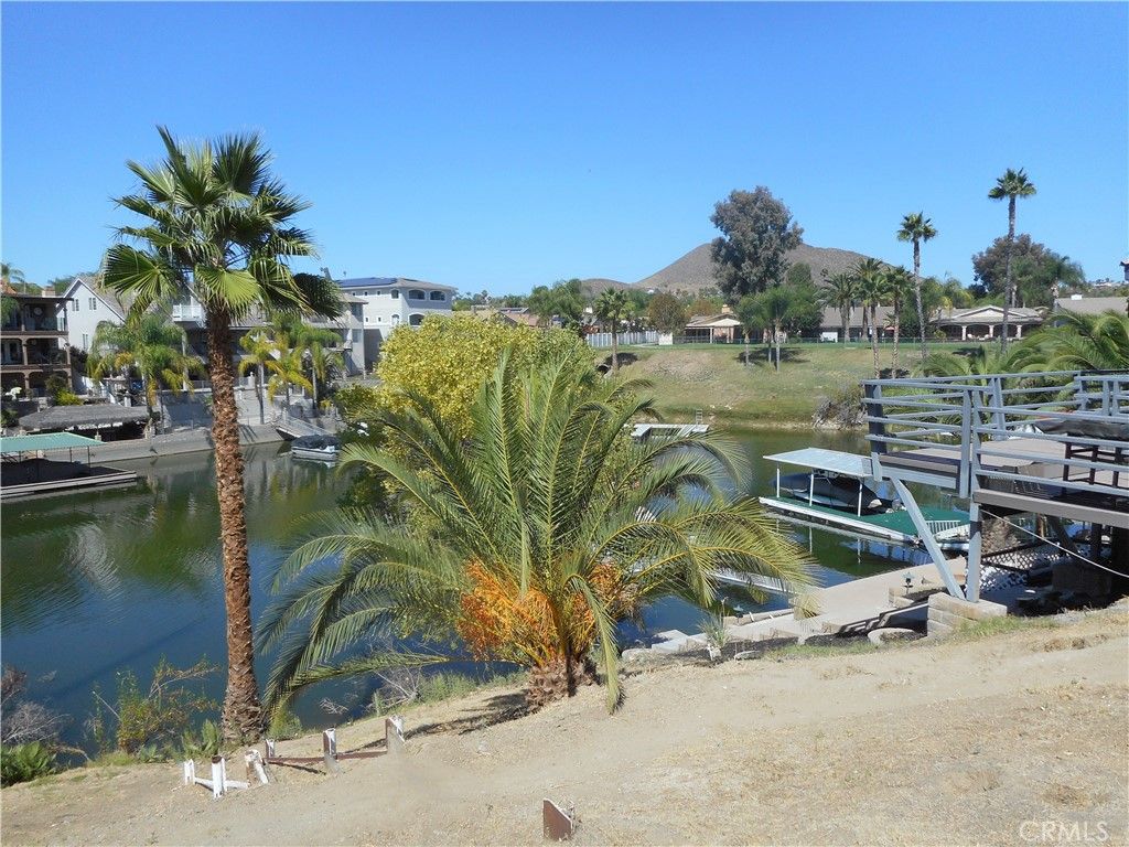 7 SWAN POINT, Canyon Lake, CA 92587 — photo 3