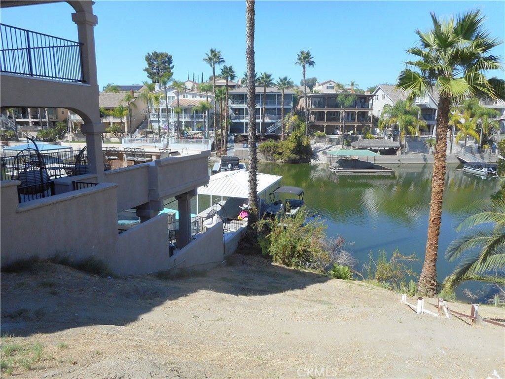 7 SWAN POINT, Canyon Lake, CA 92587 — photo 4