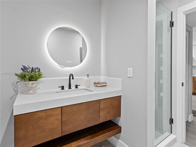 9853 Costa Del Sol Boulevard 103F, Doral, FL 33178