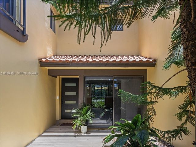 9853 Costa Del Sol Boulevard 103F, Doral, FL 33178
