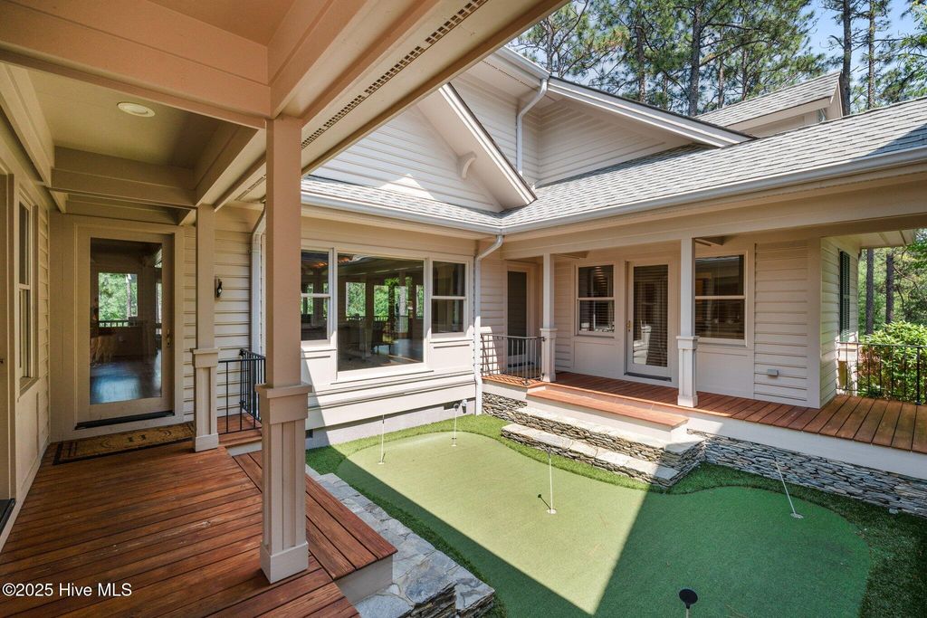 Image 10 of property listing at 26 Cumberland Drive, Pinehurst, NC 28374