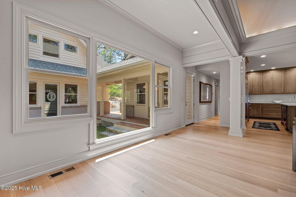 Image 11 of property listing at 26 Cumberland Drive, Pinehurst, NC 28374