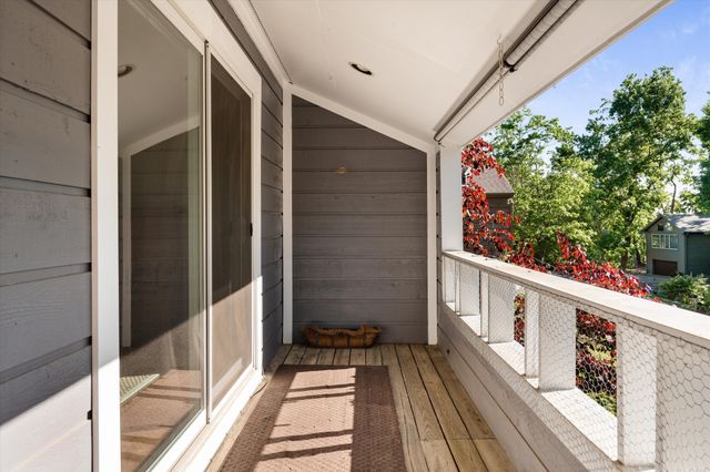 620 Harpeth Trace Dr, Nashville, TN 37221