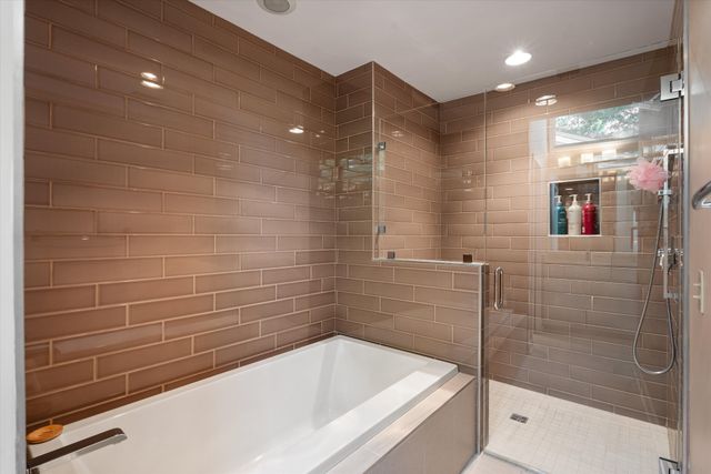 620 Harpeth Trace Dr, Nashville, TN 37221
