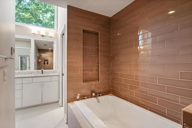620 Harpeth Trace Dr, Nashville, TN 37221