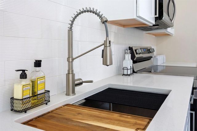 6832 Morrow Street B, Houston, TX 77091