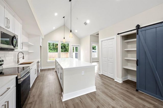 6832 Morrow Street B, Houston, TX 77091