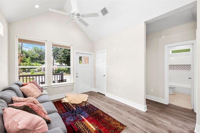 6832 Morrow Street B, Houston, TX 77091