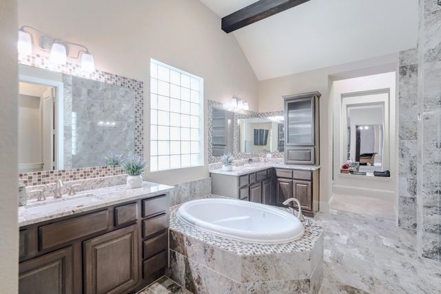 299 Sonoma Court, Conroe, TX 77384