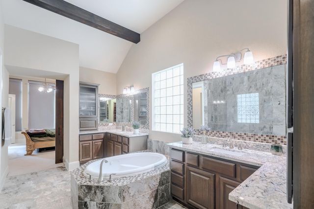 299 Sonoma Court, Conroe, TX 77384