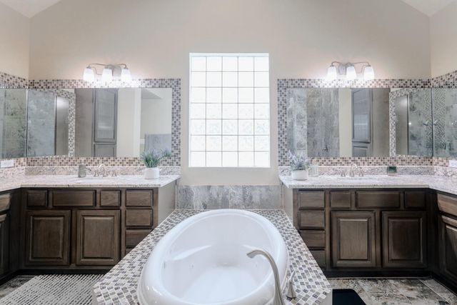 299 Sonoma Court, Conroe, TX 77384