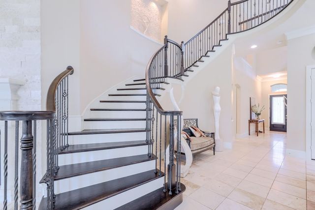 299 Sonoma Court, Conroe, TX 77384