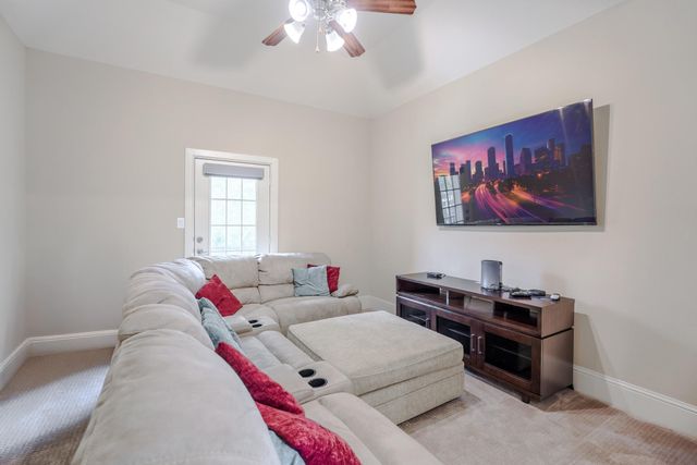 299 Sonoma Court, Conroe, TX 77384