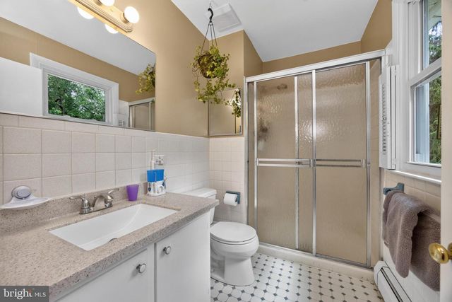 4 FAR VIEW RD, Chalfont, PA 18914