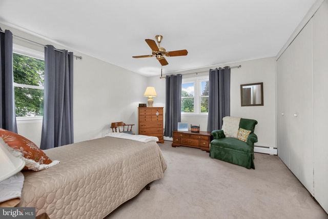 4 FAR VIEW RD, Chalfont, PA 18914
