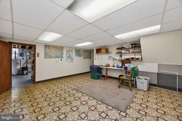 4 FAR VIEW RD, Chalfont, PA 18914