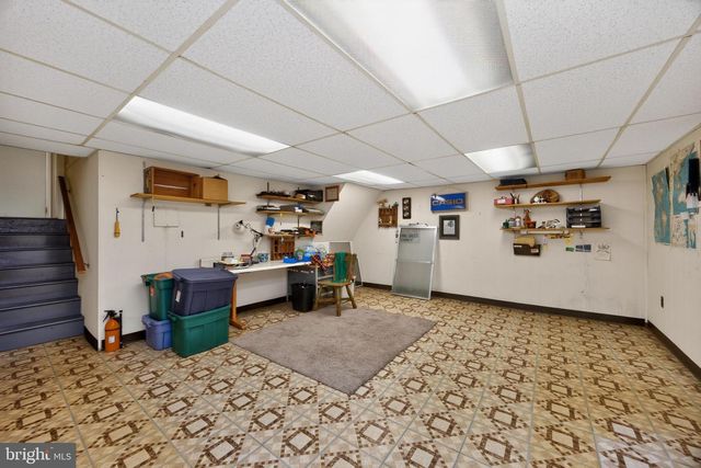 4 FAR VIEW RD, Chalfont, PA 18914