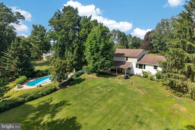 4 FAR VIEW RD, Chalfont, PA 18914