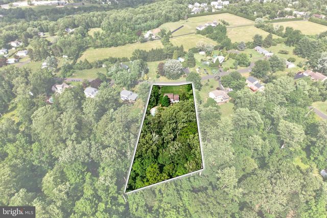 4 FAR VIEW RD, Chalfont, PA 18914