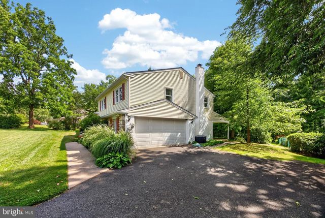 4 FAR VIEW RD, Chalfont, PA 18914