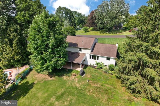 4 FAR VIEW RD, Chalfont, PA 18914