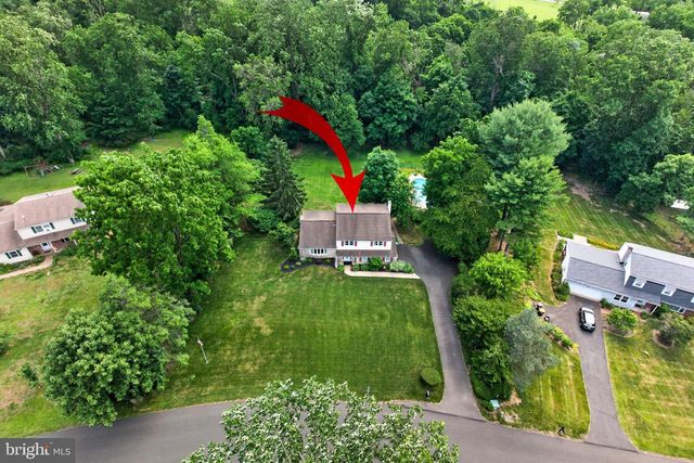 4 FAR VIEW RD, Chalfont, PA 18914