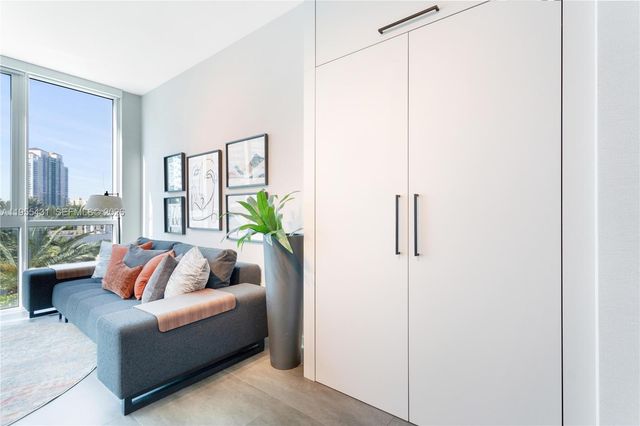 50 S Pointe Dr 609, Miami Beach, FL 33139