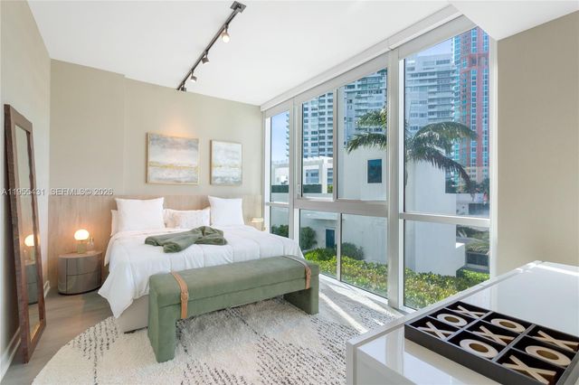 50 S Pointe Dr 609, Miami Beach, FL 33139