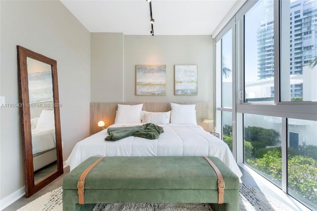 50 S Pointe Dr 609, Miami Beach, FL 33139