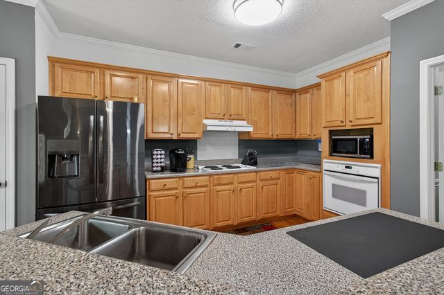 527 Sugarloaf Drive, Macon, GA 31204