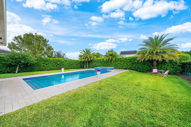 1080 Wandering Willow Way, Loxahatchee, FL 33470