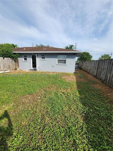 12040 SW 214th Ter 2, Miami, FL 33177