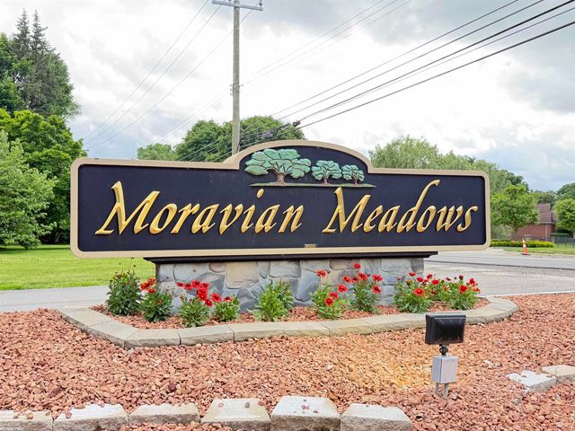 20344 Majestic Boulevard, Clinton Township, MI 48036