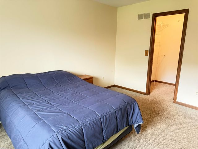 20344 Majestic Boulevard, Clinton Township, MI 48036