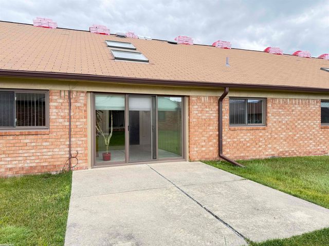 20344 Majestic Boulevard, Clinton Township, MI 48036
