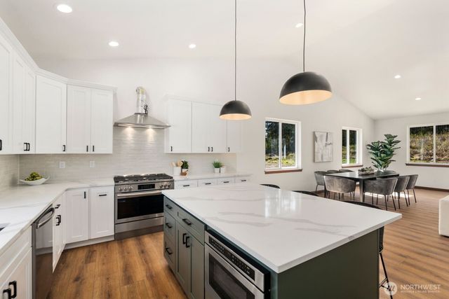 1676 Pedersen Farm Lane, Oak Harbor, WA 98277
